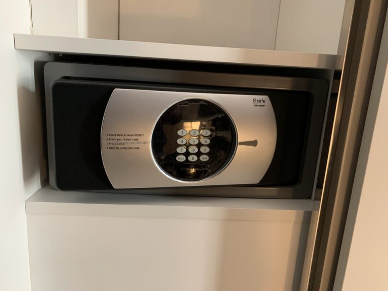 セーフティボックス閉