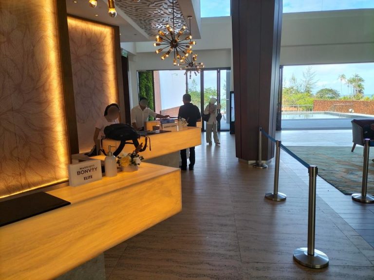 フロント全体 (1)