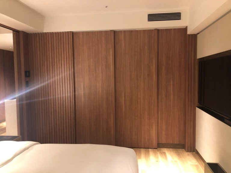 洗面台の扉を閉めた時