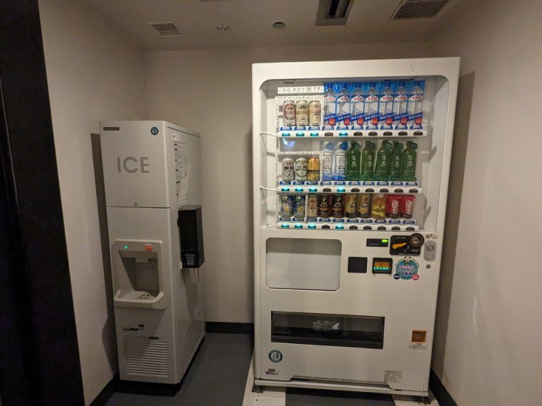 5,7-9階に自販機、製氷機