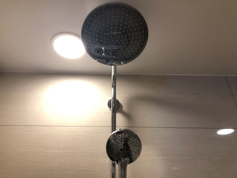 シャワーヘッド