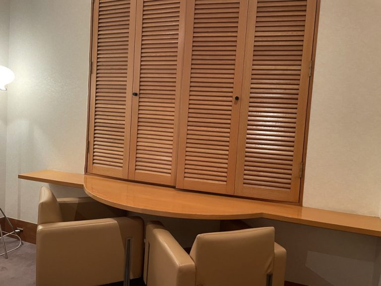 客室窓_閉めた状態