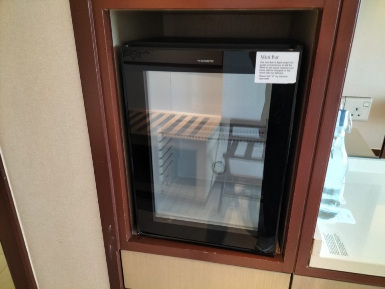 冷蔵庫(閉じた状態) (2)