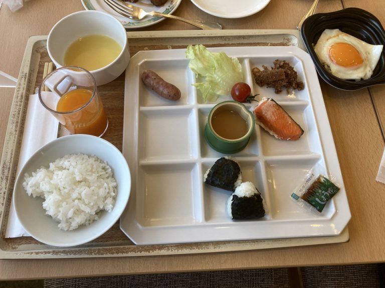 朝食はビュッフェスタイルでした