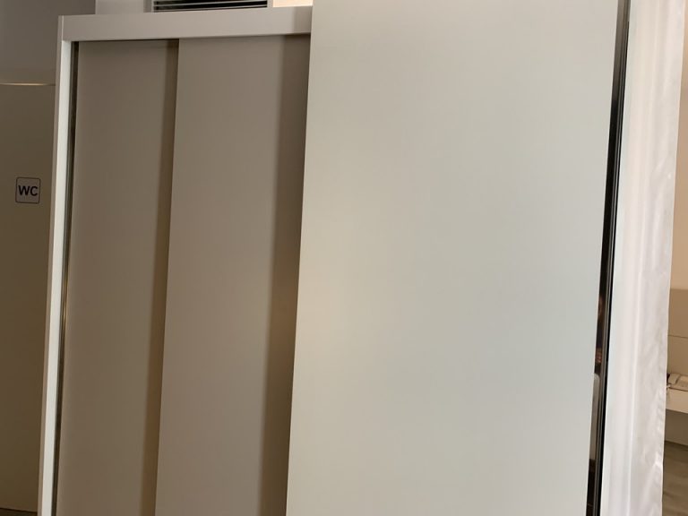 クローゼット 閉