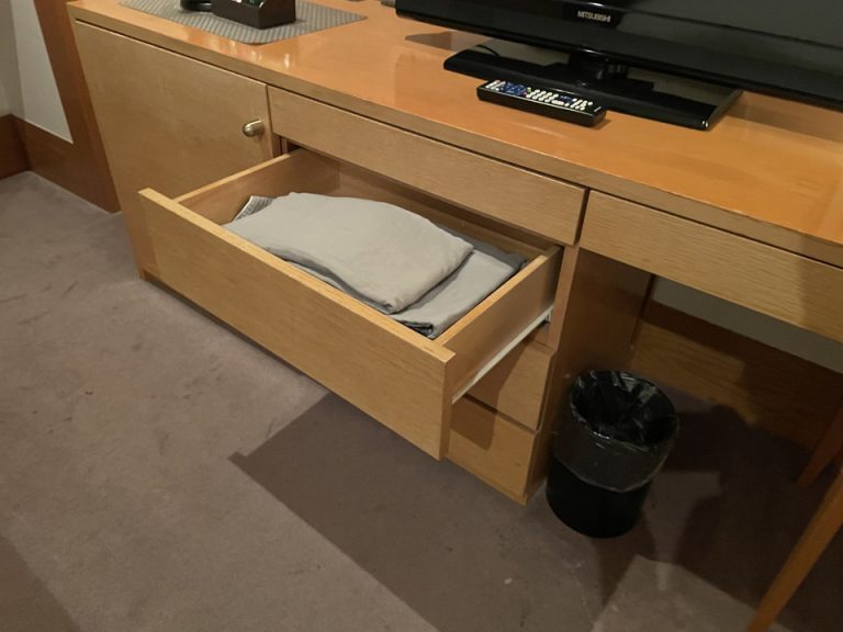 デスク_パジャマ収納