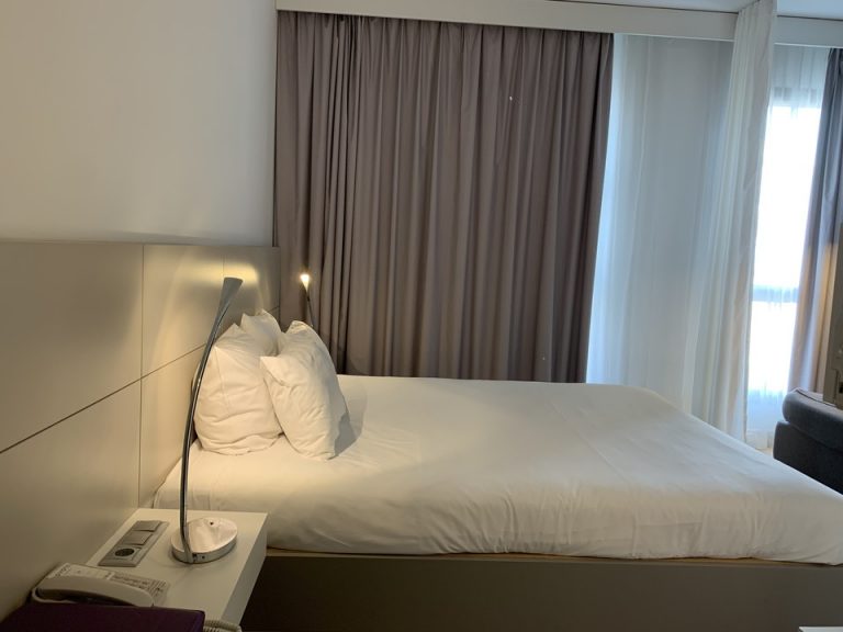 横方向からベッド3