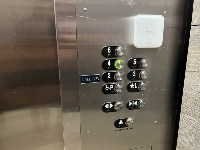 エレベーター階数ボタン2