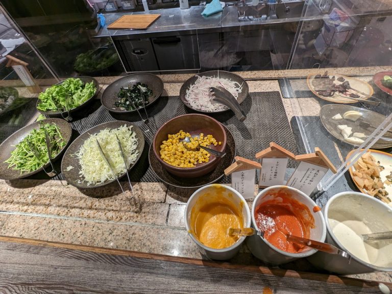 サラダコーナー