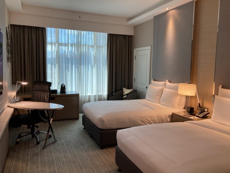 入口から部屋全体(1)