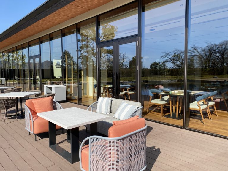 レストランテラス席