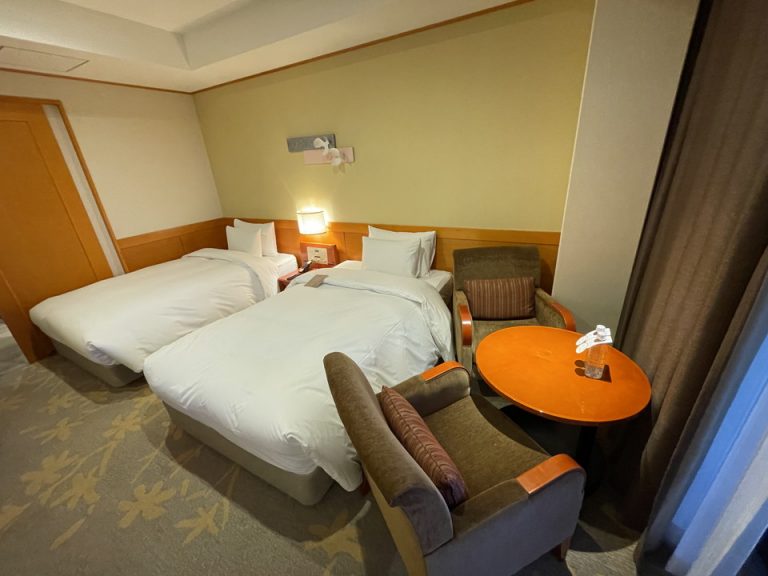 窓側からの客室は、普通のリゾートホテルと変わりません。