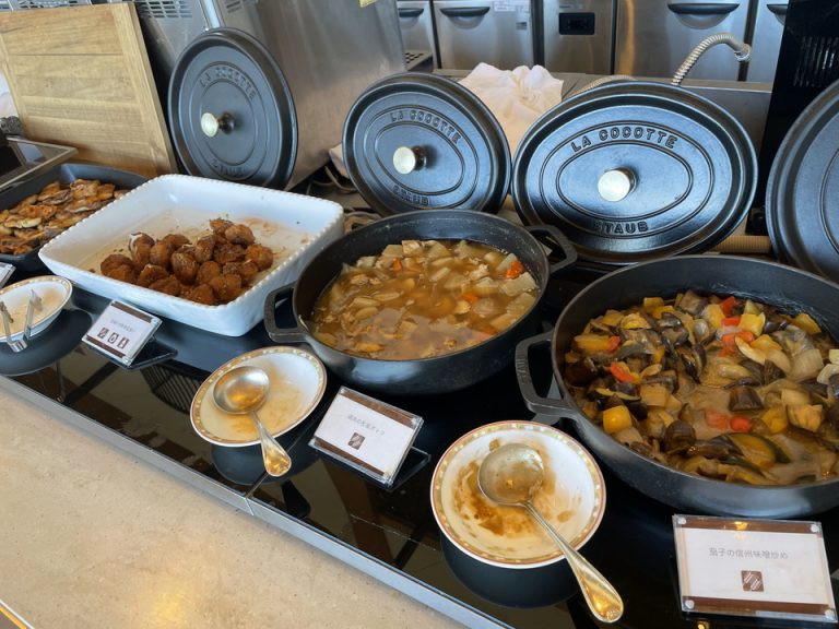 信州味噌を使った料理などもあり、和食が豊富です。