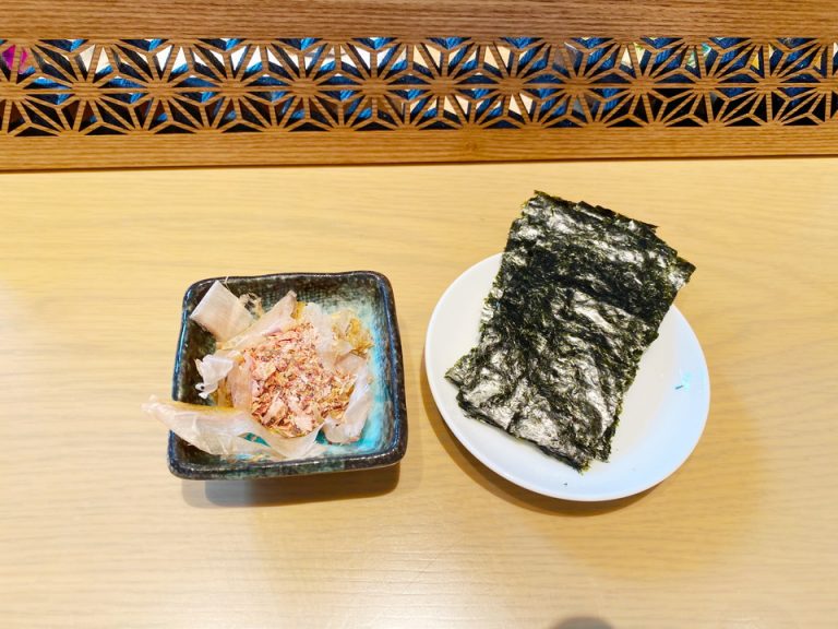 和朝食のおかかとのり