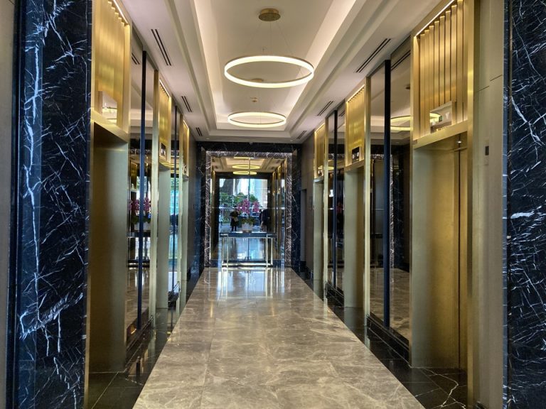 エントランスエレベーターホール