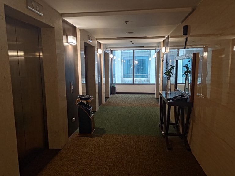 エレベーターホール客室階