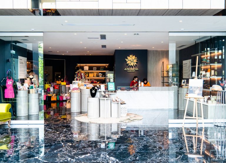 ショップ外観jpg