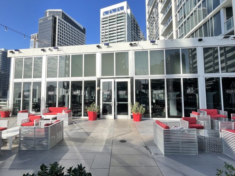 朝食会場 テラス席