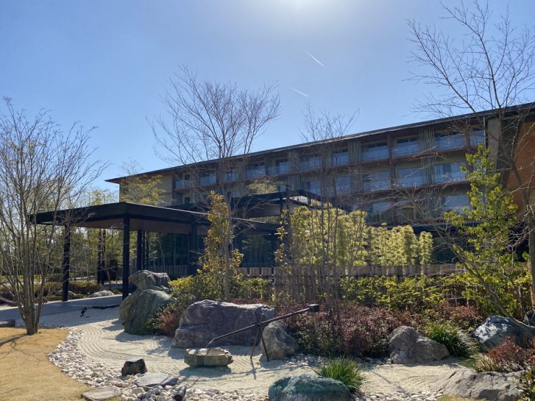 ホテル全体(エントランス方面から撮影)