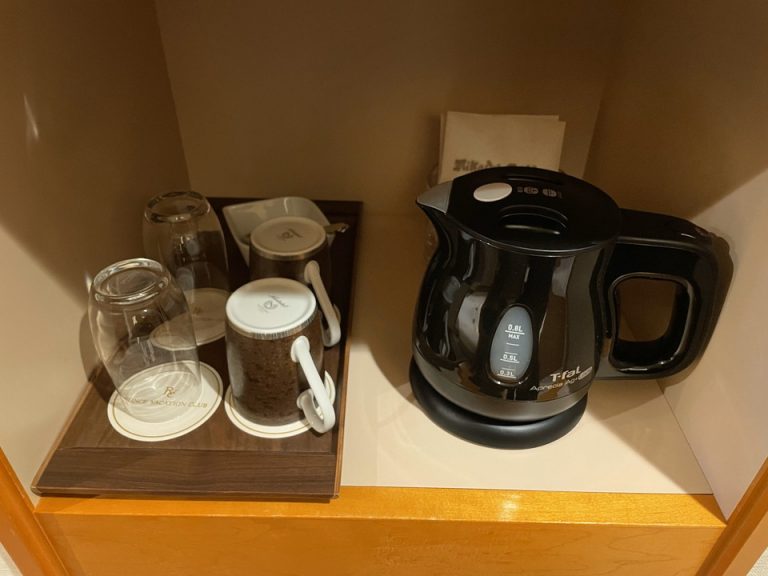 カフェコーナーには軽井沢名物のミカドコーヒーのドリップコーヒーが置かれています。