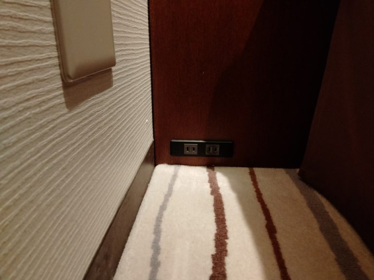 客室コンセント