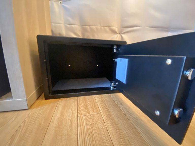 セーフティーボックス(開けた状態)