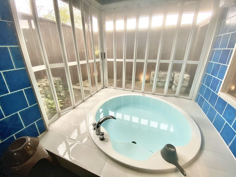 貸切温泉Cの内観(2)