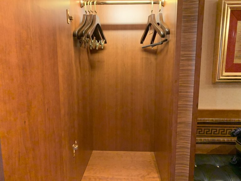 クローゼット2オープン