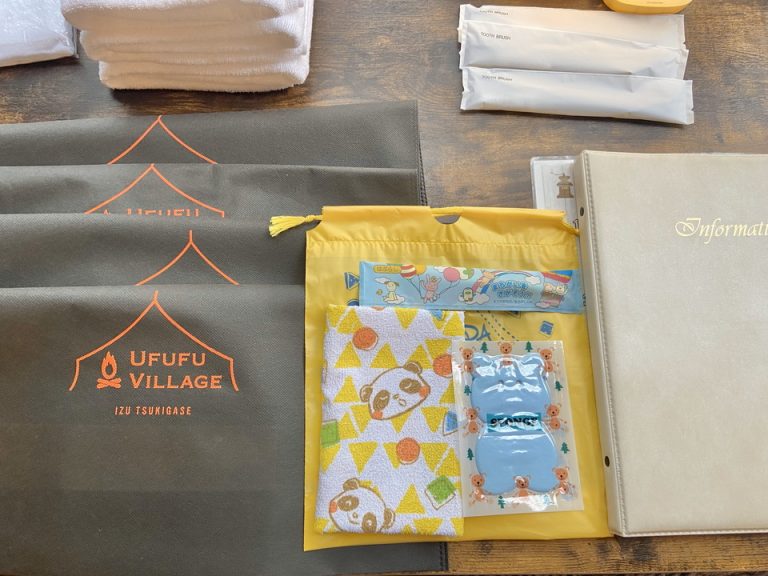 子ども用のアメニティは、タオル・スポンジ・歯ブラシが入っていました。今回子供は幼児(布団無し・添い寝)と小学生で予約をしたため、小学生分の1セット用意していただけたのだと思います。