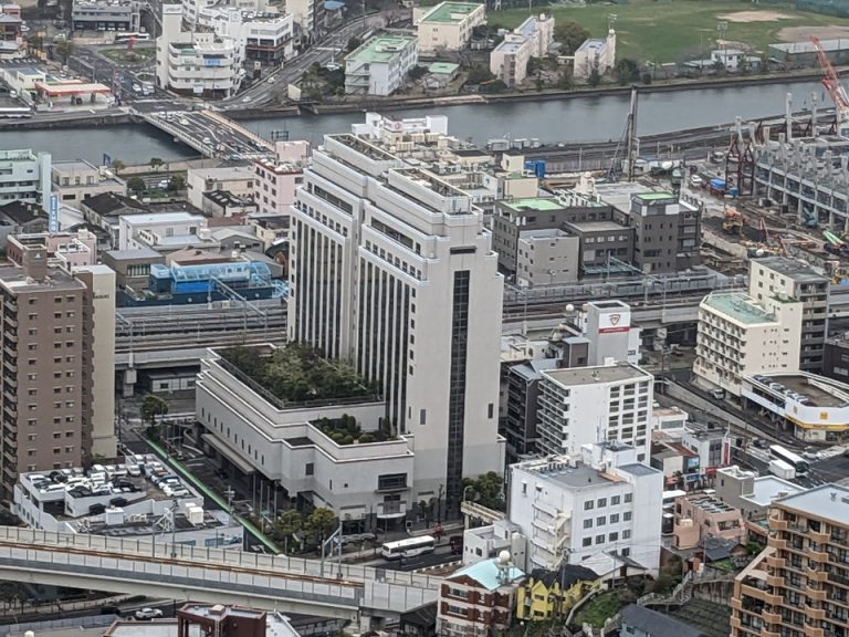 ホテル建物全体