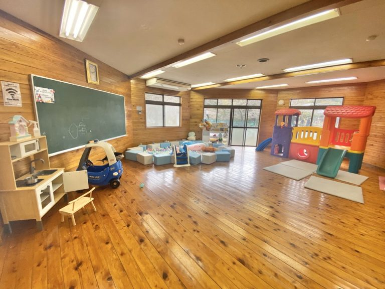 キッズプレイルームには、おままごと、ボールプール、遊具、絵本、ボードゲームなどがあり、子ども達も楽しめました。