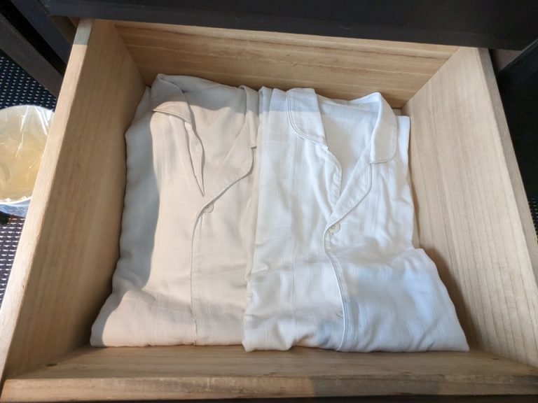 TV下引き出し2段目