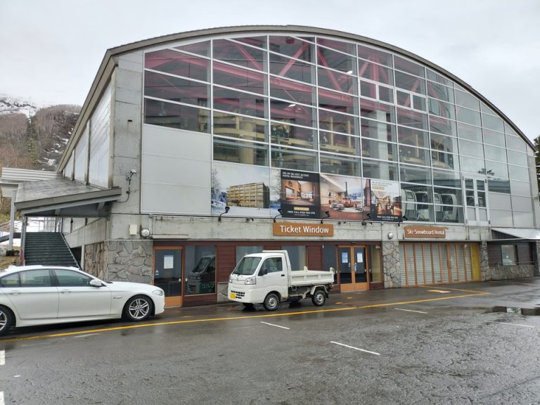 ゴンドラ乗り場2