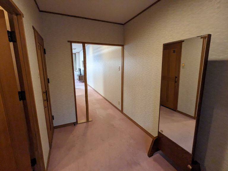 客室全体窓際方向(1)