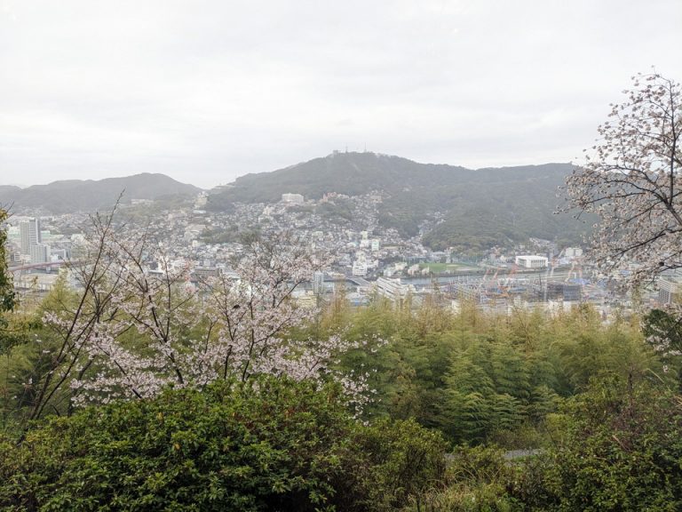 朝食会場からの眺め稲佐山方向