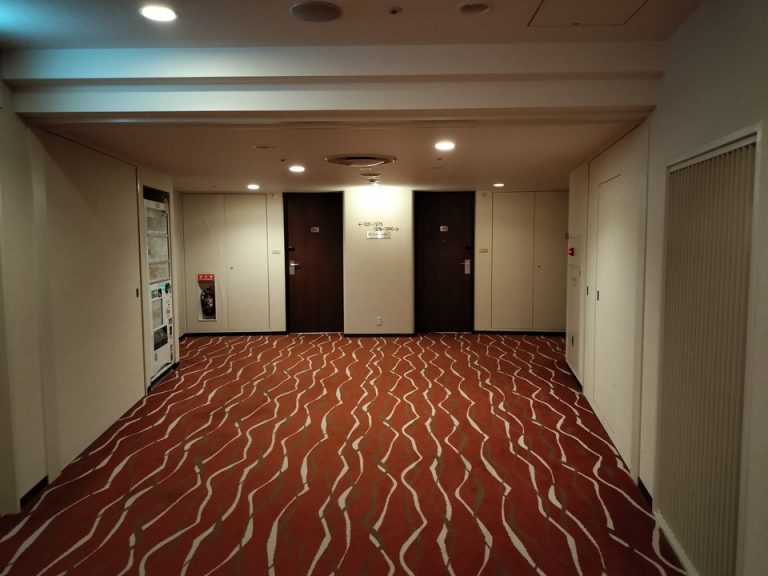 エレベーターホール客室階から廊下