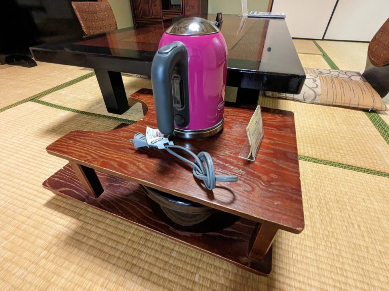 ポットとポット置き台