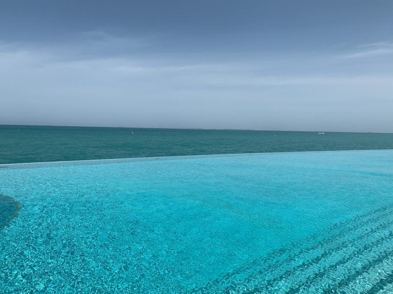 インフィニティプール