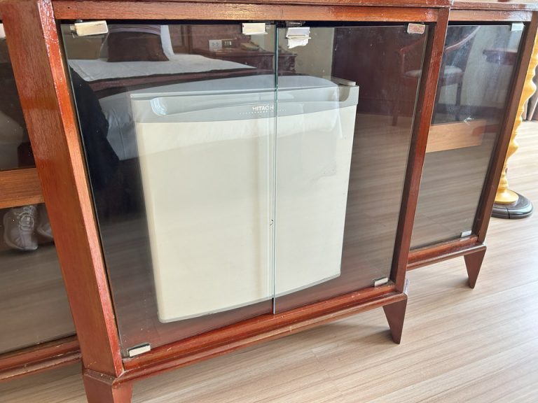 冷蔵庫閉じた状態