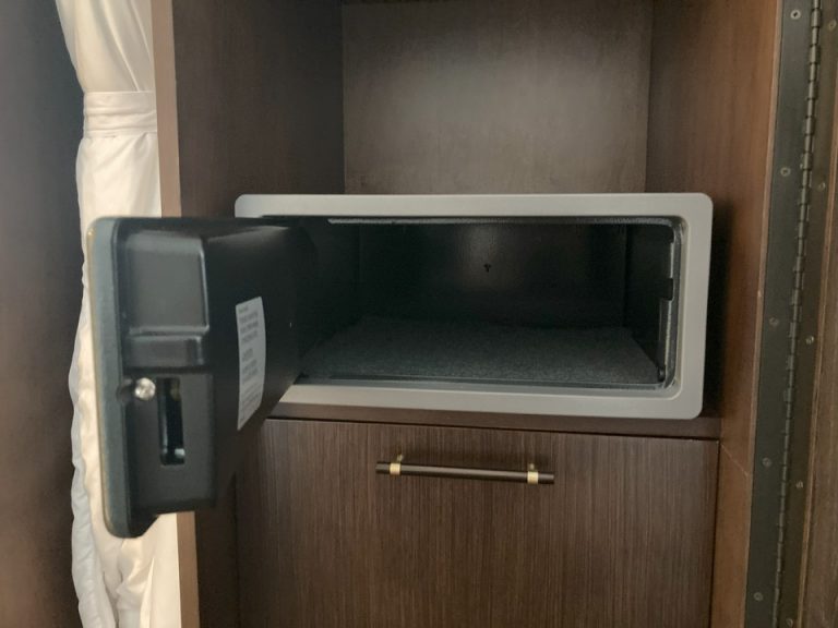 セーフティーボックス(開けた状態)