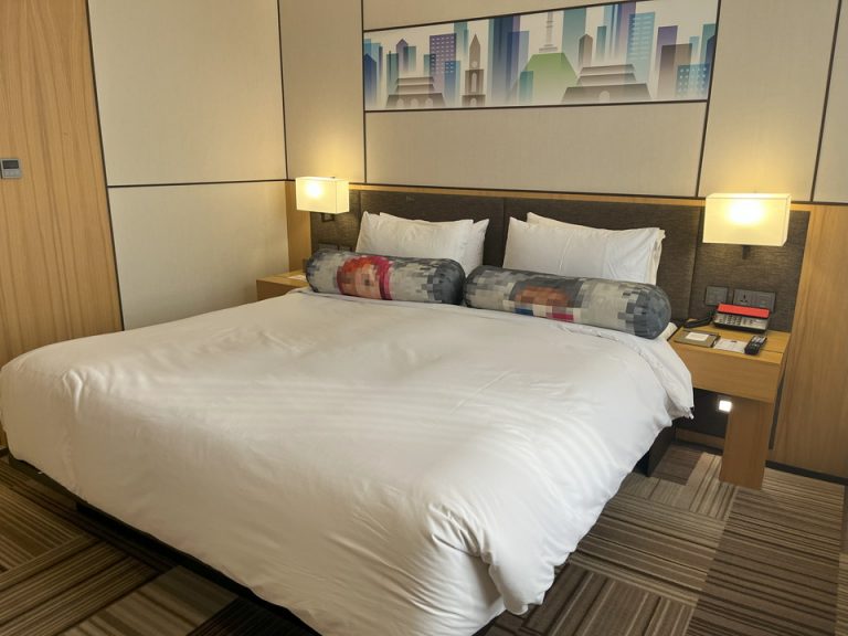 ダブルベッド⑥