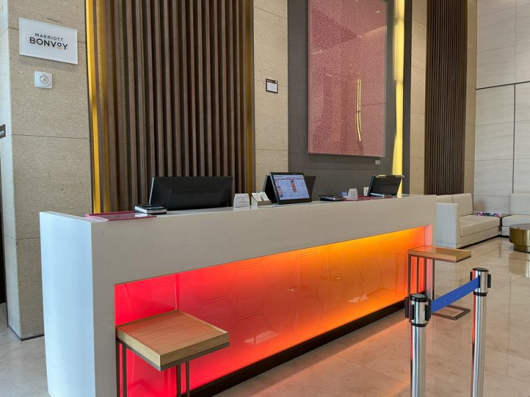 フロントカウンター③