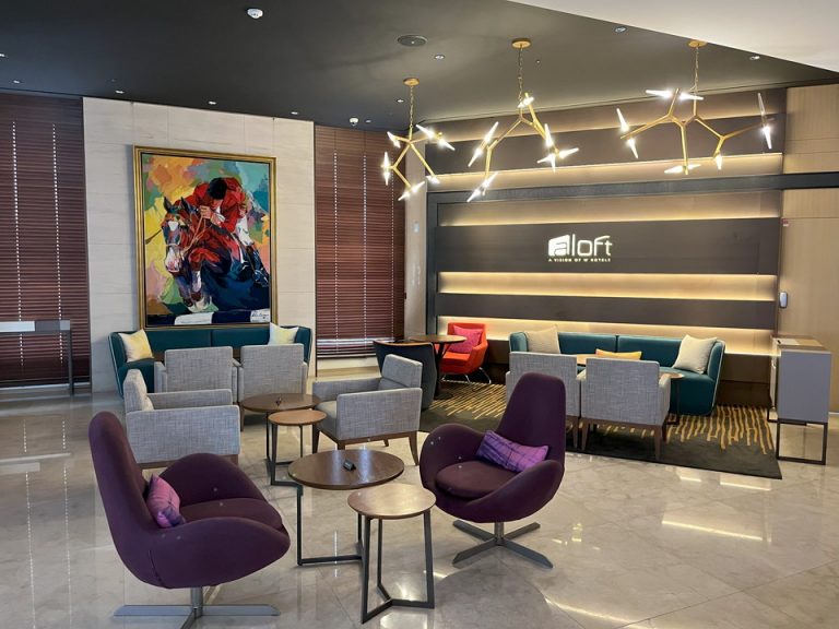 ジムがある階の入り口①