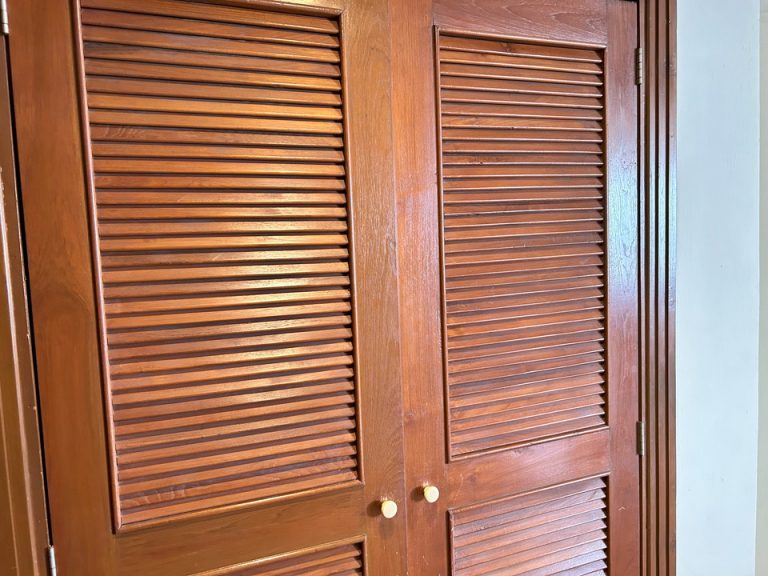 クローゼット外観閉じた状態