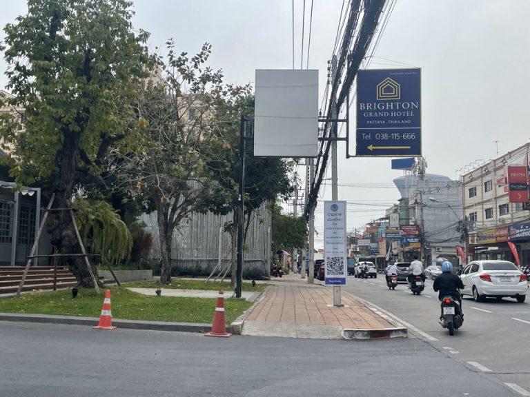 ホテル入り口(1)