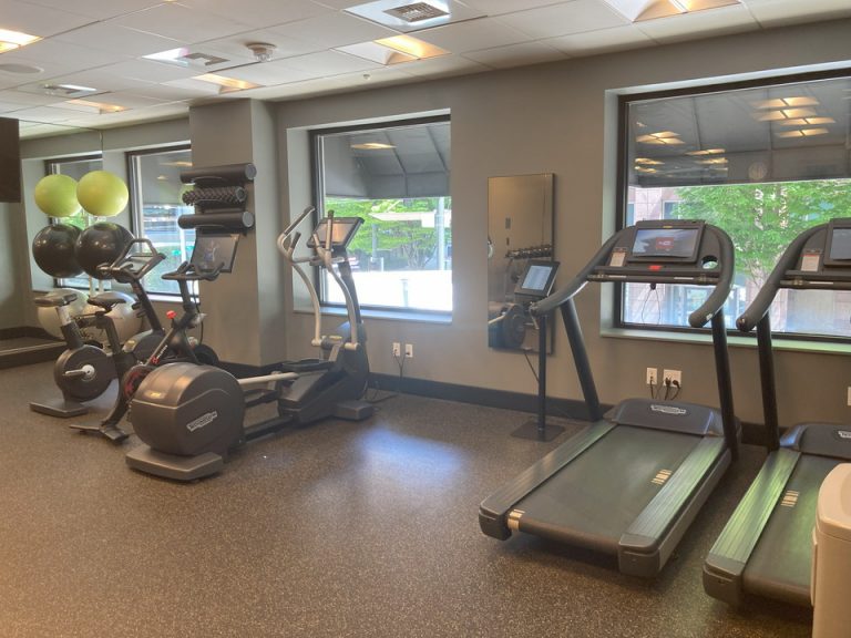 ジム(入口から)