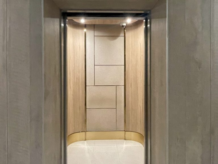 エレベーター全体