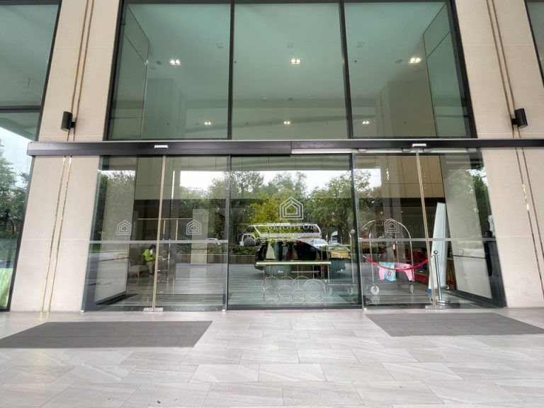 ホテルエントランス(1)