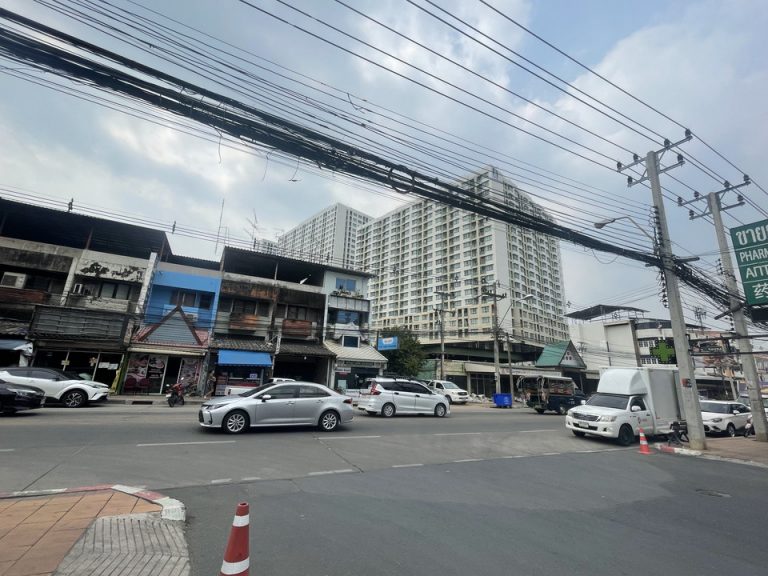 ホテル前の様子