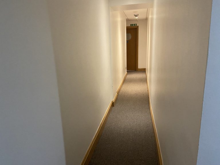 ホテル内廊下3